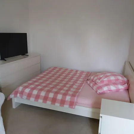 Apartment 公寓 *